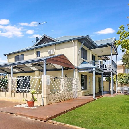 Observatory Guesthouse - Adults Only Busselton Exteriör bild