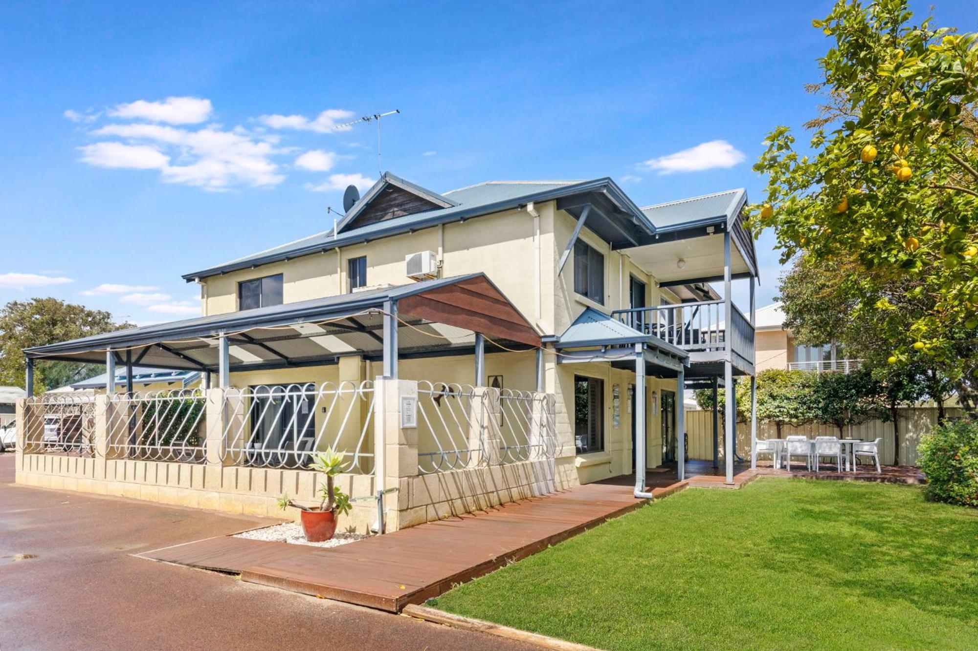 Observatory Guesthouse - Adults Only Busselton Exteriör bild